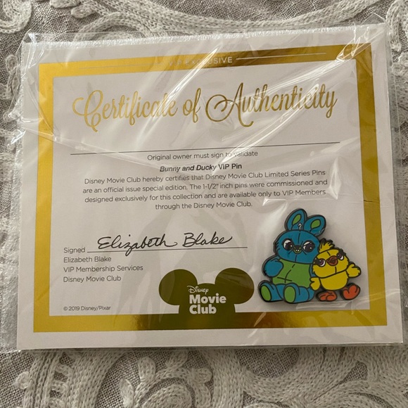 New Set of 10 Disney Movie Club Limited Edition Trading Pins & Certificates - Picture 3 of 3